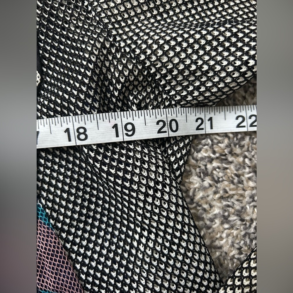 Kamana mesh fabric and mixed texture cardigan draping hem size small - Picture 11 of 13